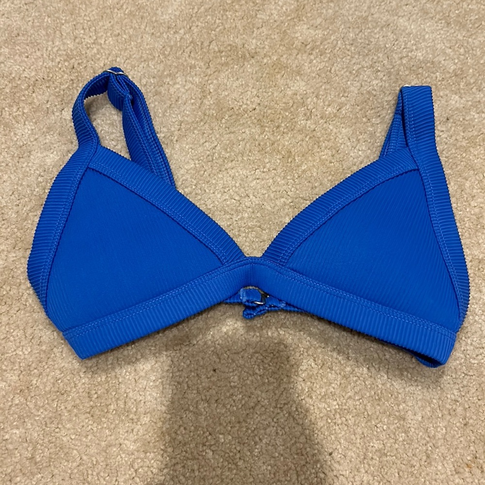ONEONE SWIMWEAR blue bikini top!